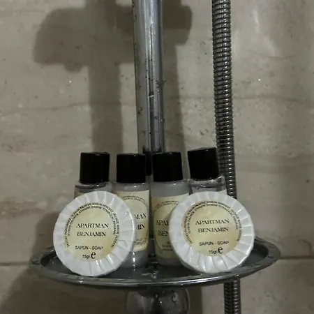 アパート De Luxe *